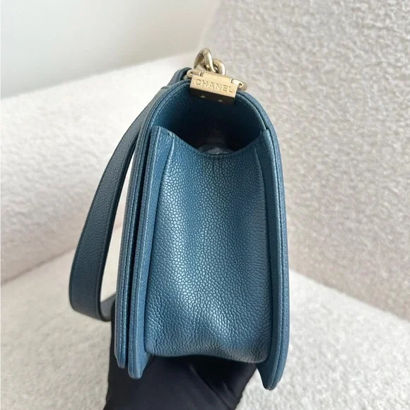 Chanel Leboy Medium Caviar Blue Handbag GHW series 23 - Picture 4 of 16